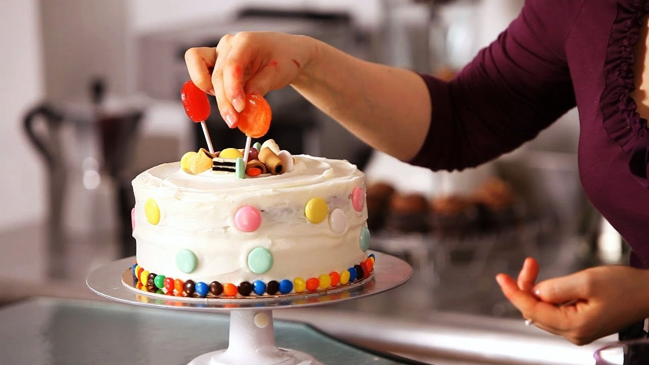 Decoding the Essentials -How to Bake Cake in Microwave 