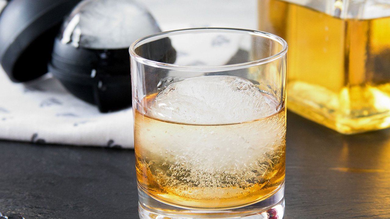 Water or Ice-How to Drink Bourbon Whiskey