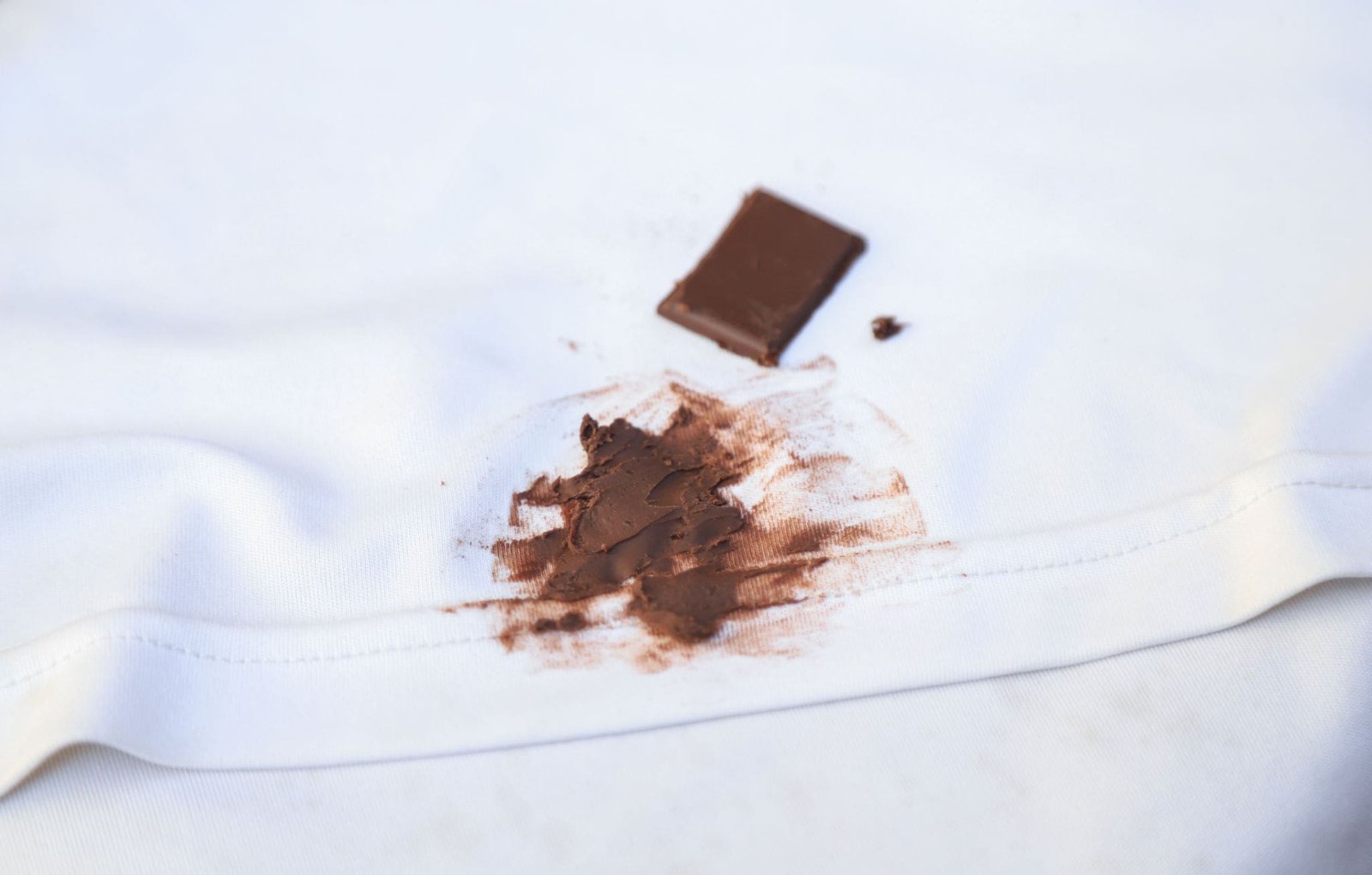 Understanding Chocolate Stain Composition-How to Take Off Chocolate Stains